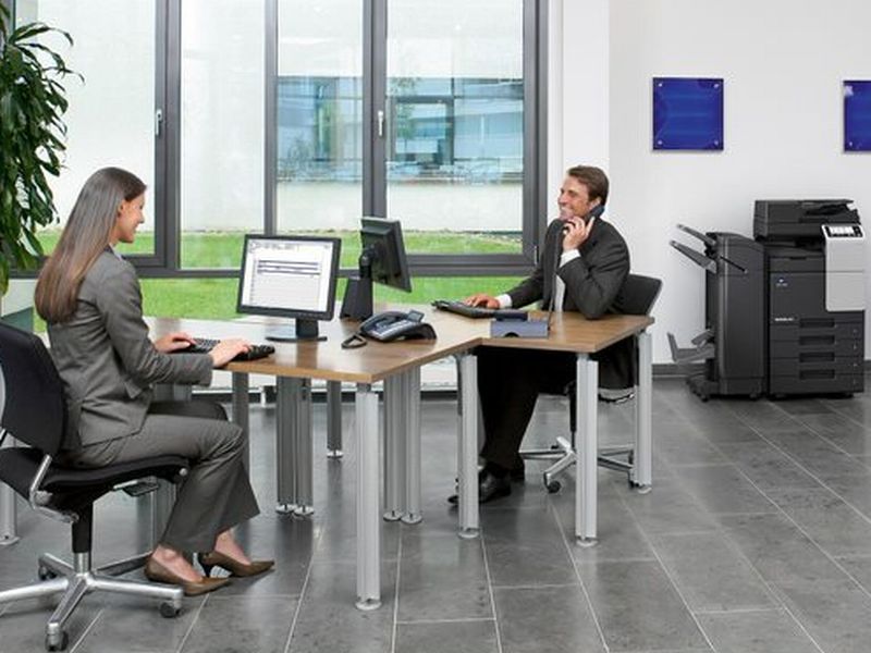 Das traditionelle Büro wird 2021 zwar auch noch gebraucht - aber immer stärker durch hybride Büros ergänzt und teilweise sogar abgelöst (Bild: Konica Minolta)