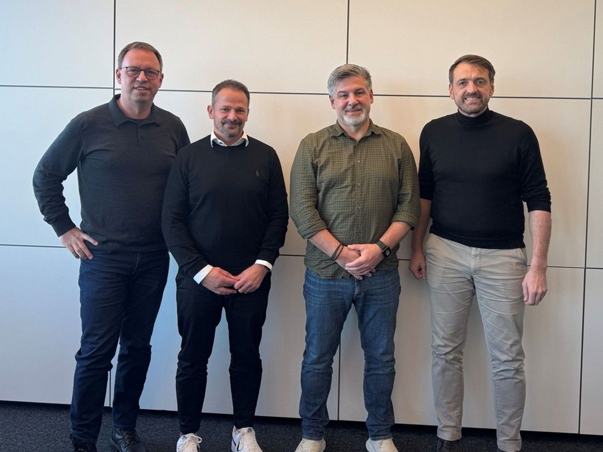 Andreas Zipser (CEO conrizon), Thomas Bürger, Michael Eisler (beide Geschäftsführer friendWorks), Ulrich Edelmann (CFO conrizon) (v.l.n.r.)